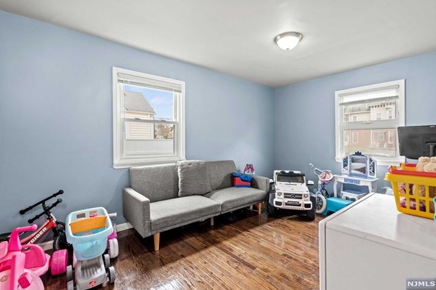 15 Norwood Ave, Plainfield NJ 07060-1354 exterior