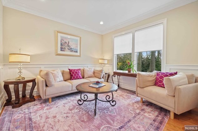 203 Marcotte Ln, Bergenfield NJ  07621-3212 exterior