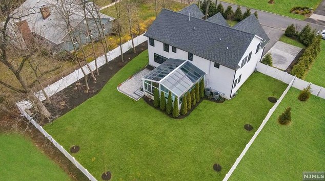 203 Marcotte Ln, Bergenfield NJ  07621-3212 exterior