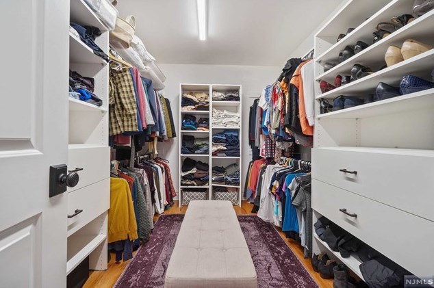 203 Marcotte Ln, Bergenfield NJ  07621-3212 exterior