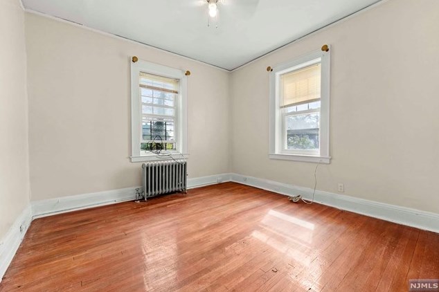 16 Poe Ave, Newark NJ  07106-1507 exterior