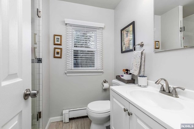 4 Hawthorne St, Rutherford NJ 07070-1126 exterior