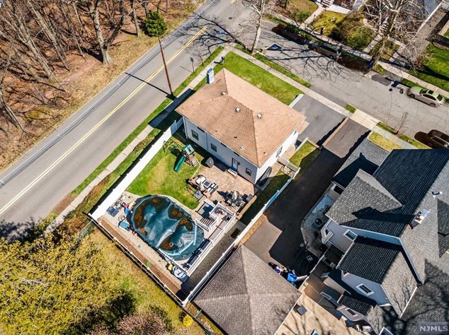 4 Hawthorne St, Rutherford NJ 07070-1126 exterior