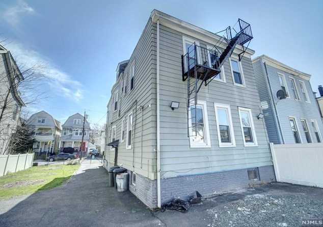 149 Columbia Ave, Newark NJ 07106-2103 exterior