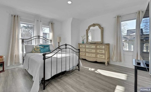 36 Myrtle St, Rutherford NJ  07070-1130 exterior