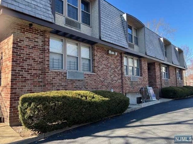 274 County Rd, Tenafly NJ  07670-1040 exterior
