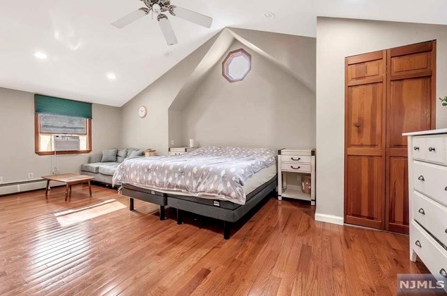 713 Salem St, Teaneck NJ 07666-5321 exterior