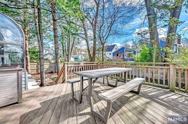 713 Salem St, Teaneck NJ 07666-5321 exterior