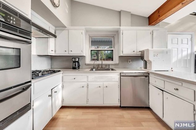 713 Salem St, Teaneck NJ 07666-5321 exterior