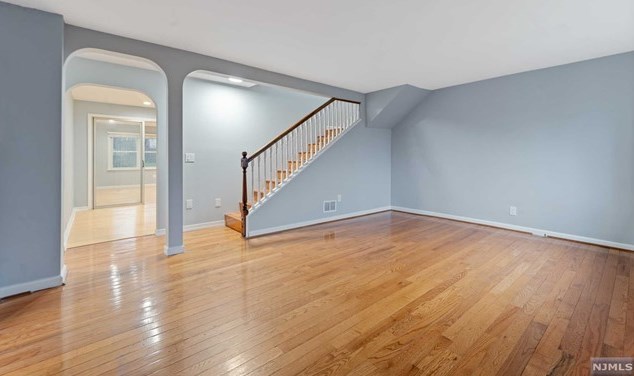 563 Palisade Ave, Teaneck NJ  07666-3108 exterior