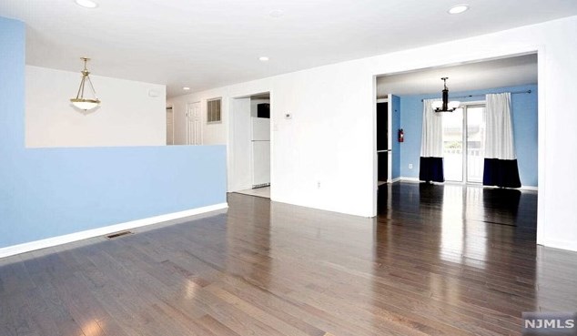 101 Westwood Blvd, Westwood NJ  07675-2521 exterior