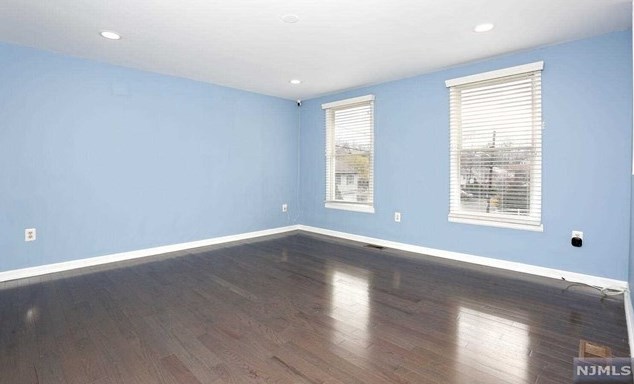 101 Westwood Blvd, Westwood NJ  07675-2521 exterior