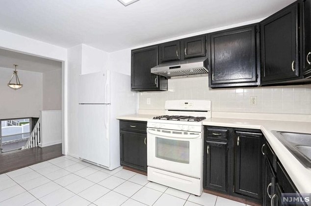 101 Westwood Blvd, Westwood NJ  07675-2521 exterior