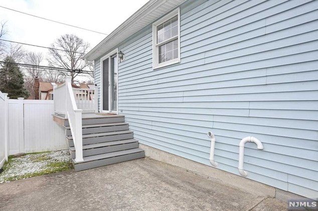 101 Westwood Blvd, Westwood NJ  07675-2521 exterior