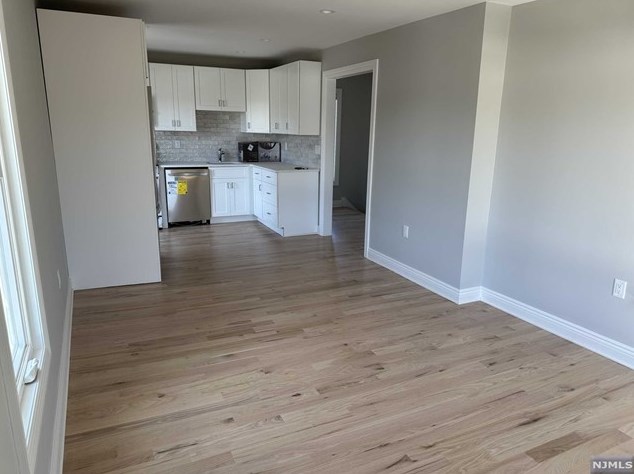 14 Park Ave, Park Ridge NJ  07656-1916 exterior