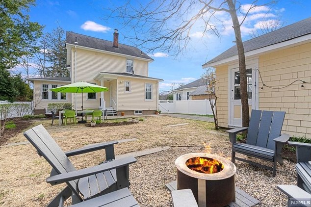 40 Mill St, Westwood NJ  07675-2932 exterior
