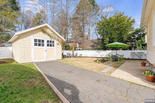 40 Mill St, Westwood NJ  07675-2932 exterior
