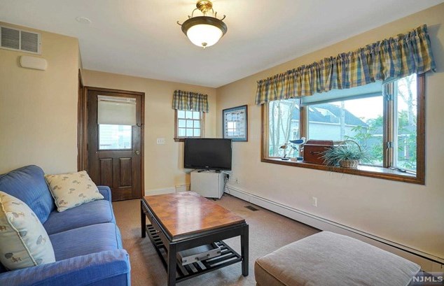 599 Pt Ave, Bricktown NJ  08724-4855 exterior