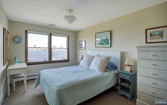 599 Pt Ave, Bricktown NJ  08724-4855 exterior