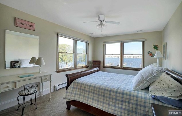 599 Pt Ave, Bricktown NJ  08724-4855 exterior