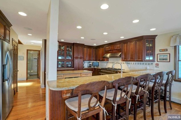 599 Pt Ave, Bricktown NJ  08724-4855 exterior