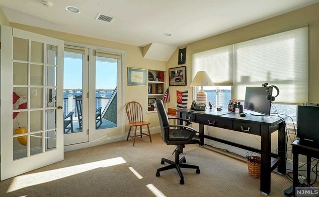 599 Pt Ave, Bricktown NJ  08724-4855 exterior