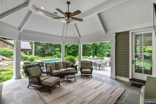 32 Ackerman Rd, Upper Saddle River NJ 07458 exterior