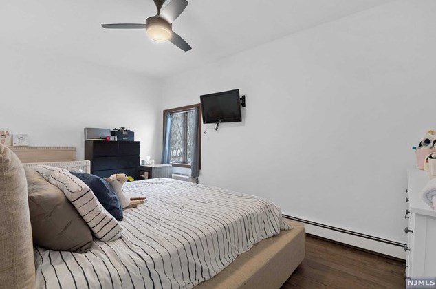 275 24th St, Paterson NJ  07514-2203 exterior