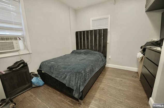 248 Clinton Ave, Bergenfield NJ 07621-3203 exterior