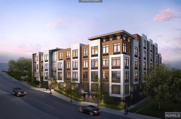 1435 10th St, West Fort Lee NJ 07024-2035 exterior