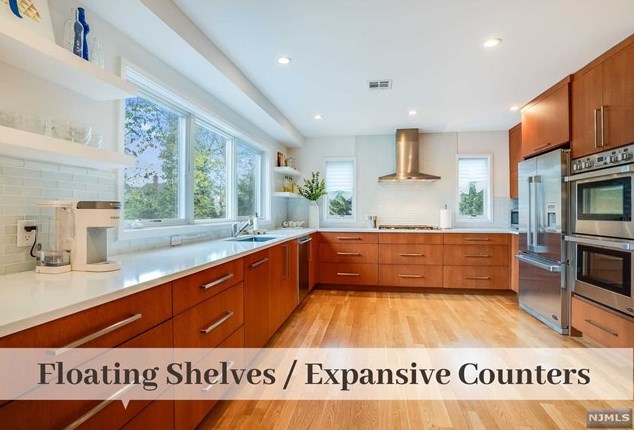 159 Forest Rd, Ridgewood NJ  07452-1914 exterior