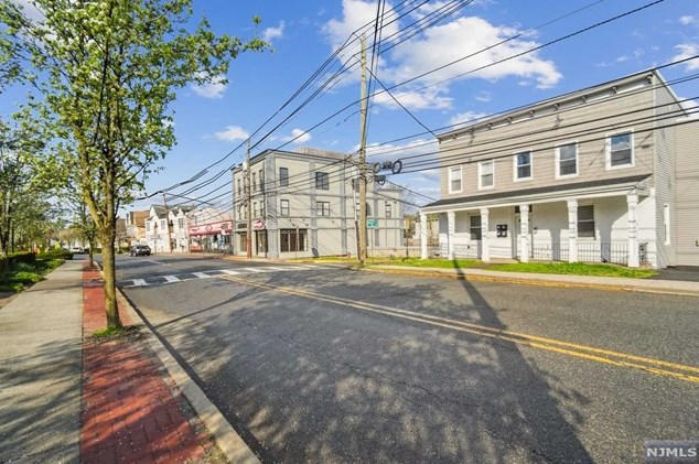143 Valley Rd, Montclair NJ  07042-2372 exterior