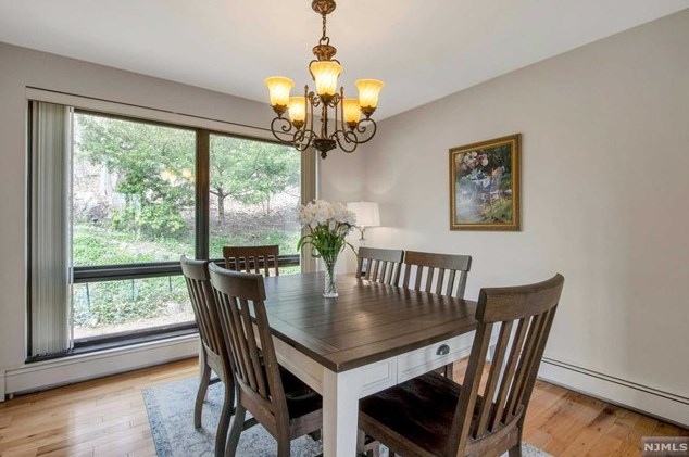734 Van Emburgh Ave, Westwood NJ  07676-3818 exterior