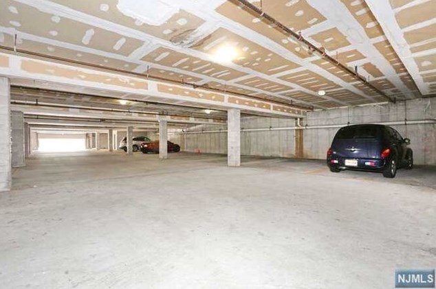 25 Crest St, Westwood NJ  07675-3168 exterior