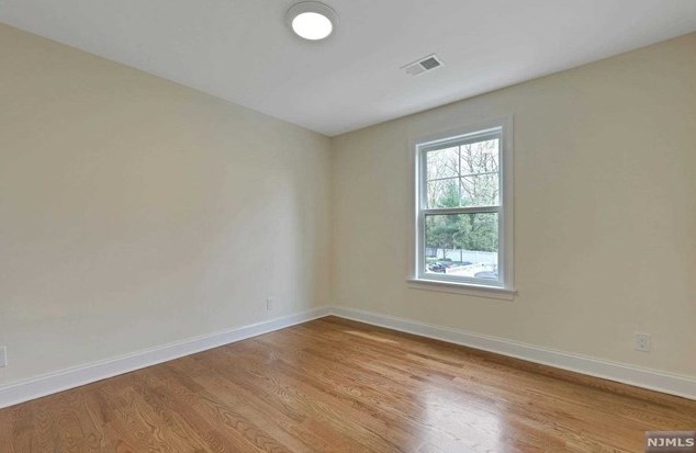 100 Colony Ave, Park Ridge NJ 07656-1104 exterior