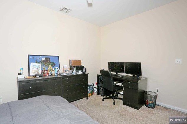 558 Lafayette Ave, Paterson NJ 07506-2423 exterior