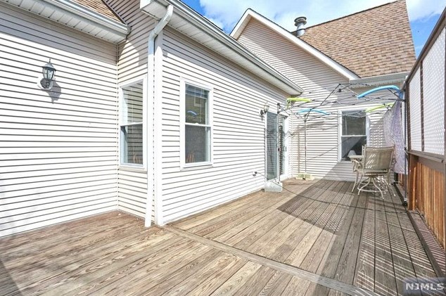 558 Lafayette Ave, Paterson NJ 07506-2423 exterior