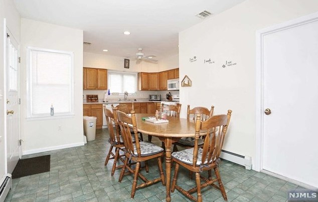 558 Lafayette Ave, Paterson NJ 07506-2423 exterior