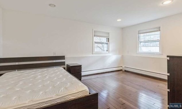 44 Roberts Ct, Tenafly NJ 07670-2001 exterior