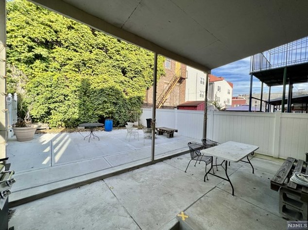 118 35th St, Union City NJ 07087-5912 exterior