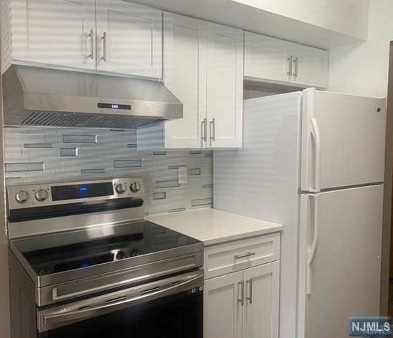 1477 John St, West Fort Lee NJ  07024-2563 exterior