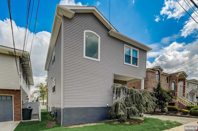 410 Chestnut Ave, South Hackensack NJ  07606-1514 exterior