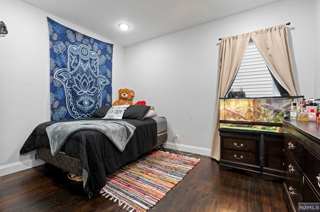 870 Paterson Ave, East Rutherford NJ 07073-1016 exterior