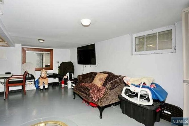 1108 Lorraine Ave, Teaneck NJ 07666-5745 exterior