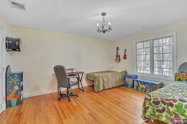 410 Piermont Rd, Closter NJ 07624-2848 exterior