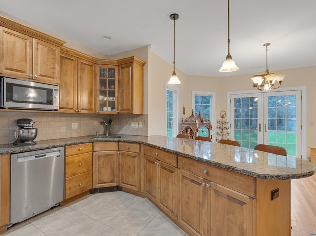 410 Piermont Rd, Closter NJ 07624-2848 exterior