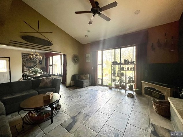 699 Eastern Ct, Ridgewood NJ 07450 exterior