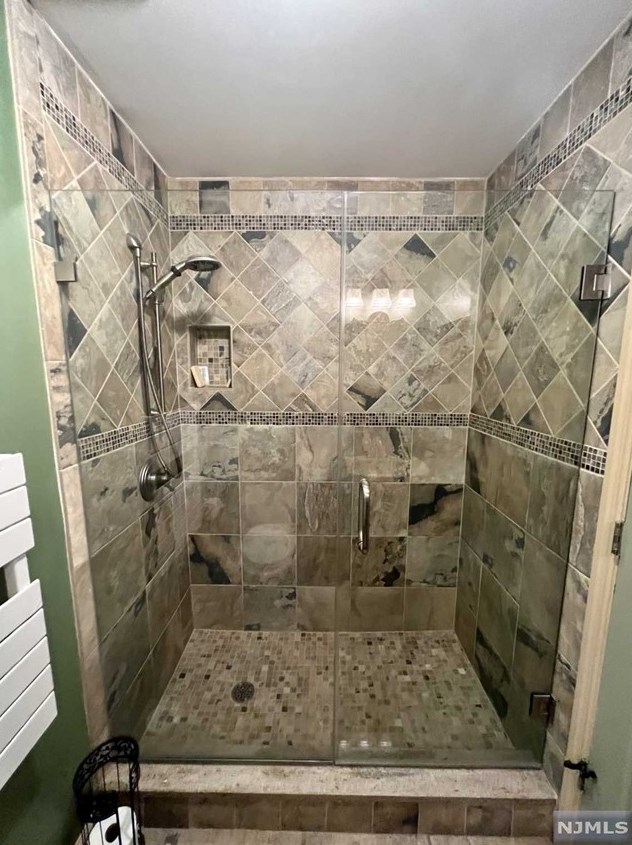 699 Eastern Ct, Ridgewood NJ 07450 exterior