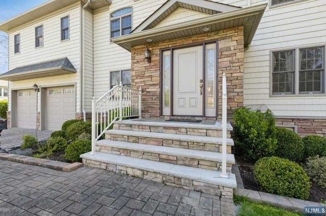 85 Chestnut St, Haworth NJ 07641-1906 exterior