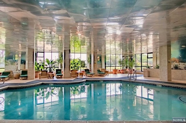 1512 Palisade Ave, West Fort Lee NJ 07024-5308 exterior